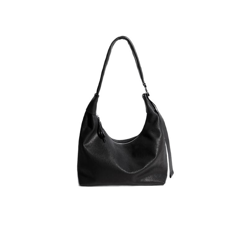 An everyday leather shoulder bag